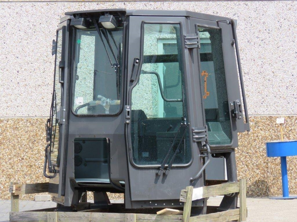 CNH Kabine - CNH CE - 87317280 - Hytt för Lantbruksmaskiner: bild 2 CNH Kabine - CNH CE - 87317280 - Hytt för Lantbruksmaskiner: bild 2