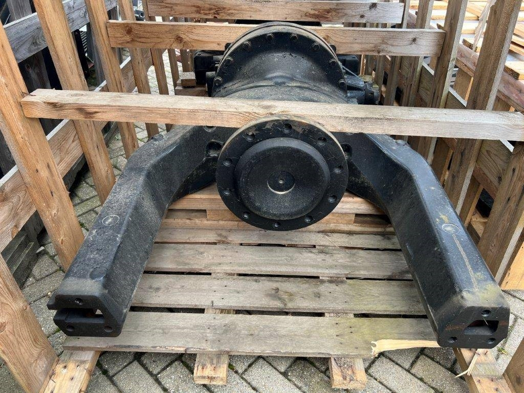 Case IH Case IH Front axle Steiger 470 Quadtrac, Steiger 5 - Framaxel för Traktor: bild 2 Case IH Case IH Front axle Steiger 470 Quadtrac, Steiger 5 - Framaxel för Traktor: bild 2