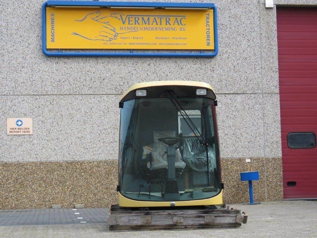 New Holland TX - Hytt för Lantbruksmaskiner: bild 1 New Holland TX - Hytt för Lantbruksmaskiner: bild 1