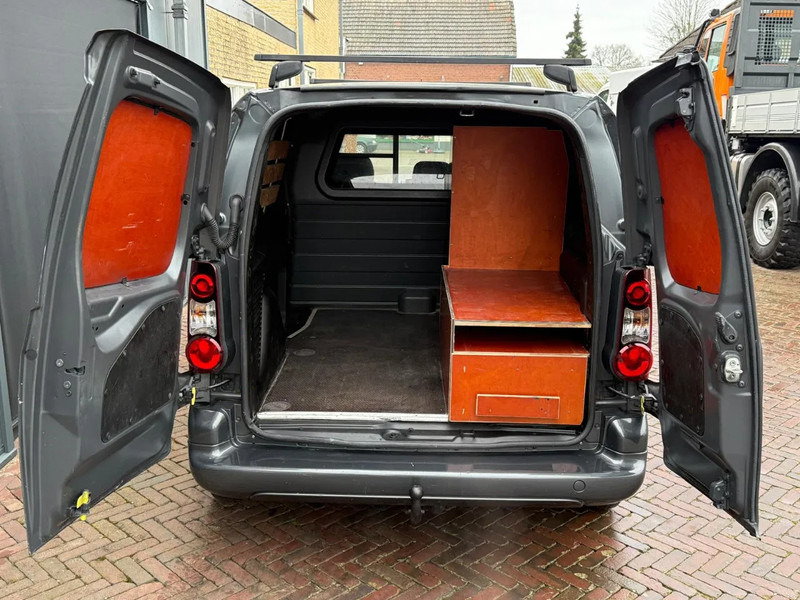 Citroën Berlingo 1.6 HDI 90 pk 3Zits LMV Cruise Control winterbanden - Små skåpbil: bild 4 Citroën Berlingo 1.6 HDI 90 pk 3Zits LMV Cruise Control winterbanden - Små skåpbil: bild 4