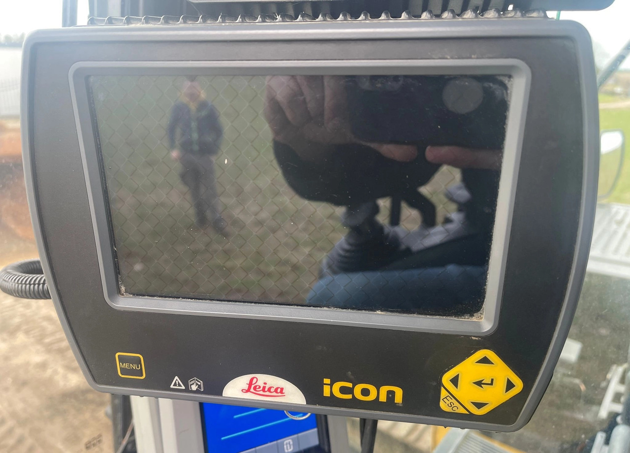 CATERPILLAR 320 EL ROTOTILT SYSTEM GPS LEICA - Bandgrävare: bild 5 CATERPILLAR 320 EL ROTOTILT SYSTEM GPS LEICA - Bandgrävare: bild 5