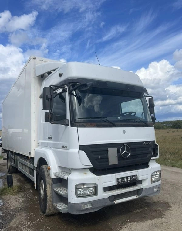 MERCEDES-BENZ AXOR PRZEBIEG TYLKO 322000 KM!!!! - Isotermiska lastbil: bild 1 MERCEDES-BENZ AXOR PRZEBIEG TYLKO 322000 KM!!!! - Isotermiska lastbil: bild 1