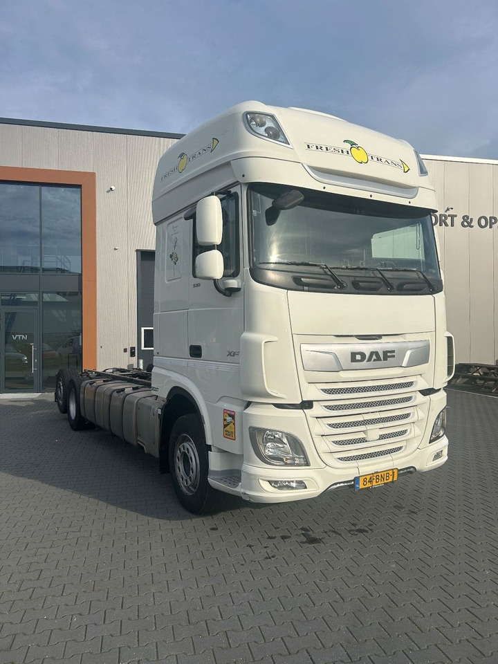 DAF XF 530 XF530 Super Space Cab FAR - Chassi lastbil: bild 2 DAF XF 530 XF530 Super Space Cab FAR - Chassi lastbil: bild 2