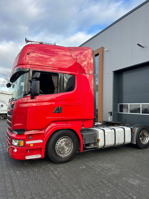 Scania R580 V8 R580 v8 Topline Retarder Full Airsuspension Double Glass - Dragbil: bild 1 Scania R580 V8 R580 v8 Topline Retarder Full Airsuspension Double Glass - Dragbil: bild 1