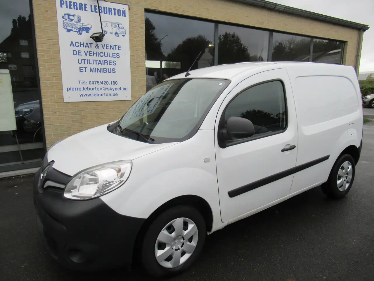 Renault Kangoo 15 DCI GRAND CONFORT CLIM 8250€+TVA/BTW - Små skåpbil: bild 1 Renault Kangoo 15 DCI GRAND CONFORT CLIM 8250€+TVA/BTW - Små skåpbil: bild 1
