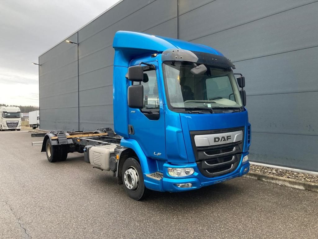 DAF LF 210 FA Standheizung / 5.00m Rd / 7.490kg DAF LF 210 FA Standheizung / 5.00m Rd / 7.490kg - Kapellbil: bild 1 DAF LF 210 FA Standheizung / 5.00m Rd / 7.490kg DAF LF 210 FA Standheizung / 5.00m Rd / 7.490kg - Kapellbil: bild 1