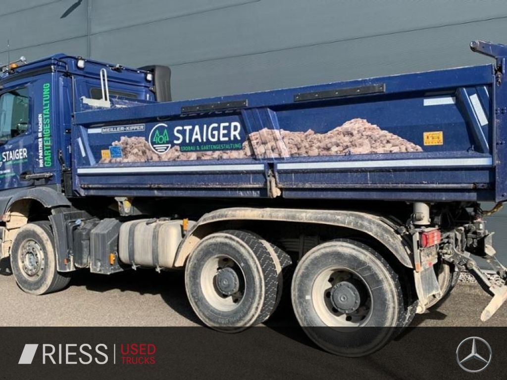 Mercedes-Benz Arocs AHK AUT Kam. KlimaA LM Massage Navi - Tippbil lastbil: bild 2 Mercedes-Benz Arocs AHK AUT Kam. KlimaA LM Massage Navi - Tippbil lastbil: bild 2