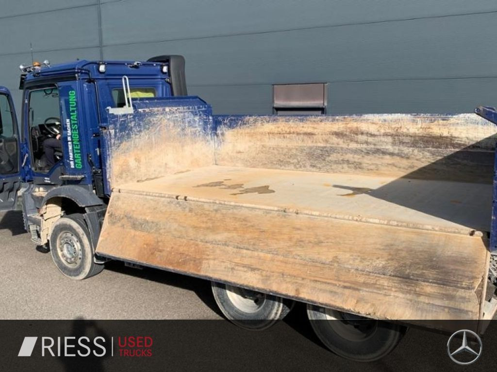 Mercedes-Benz Arocs AHK AUT Kam. KlimaA LM Massage Navi - Tippbil lastbil: bild 4 Mercedes-Benz Arocs AHK AUT Kam. KlimaA LM Massage Navi - Tippbil lastbil: bild 4