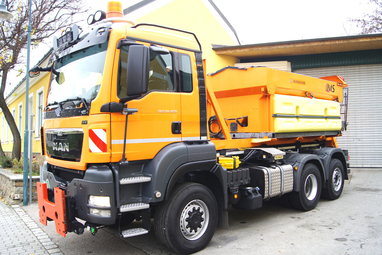 MAN TGS 28.400 BL 6x4-4/TÜV/PALIFT/Winterdienst/Salzstreuer/Streuer/Schneepflug - Plogbil: bild 3 MAN TGS 28.400 BL 6x4-4/TÜV/PALIFT/Winterdienst/Salzstreuer/Streuer/Schneepflug - Plogbil: bild 3