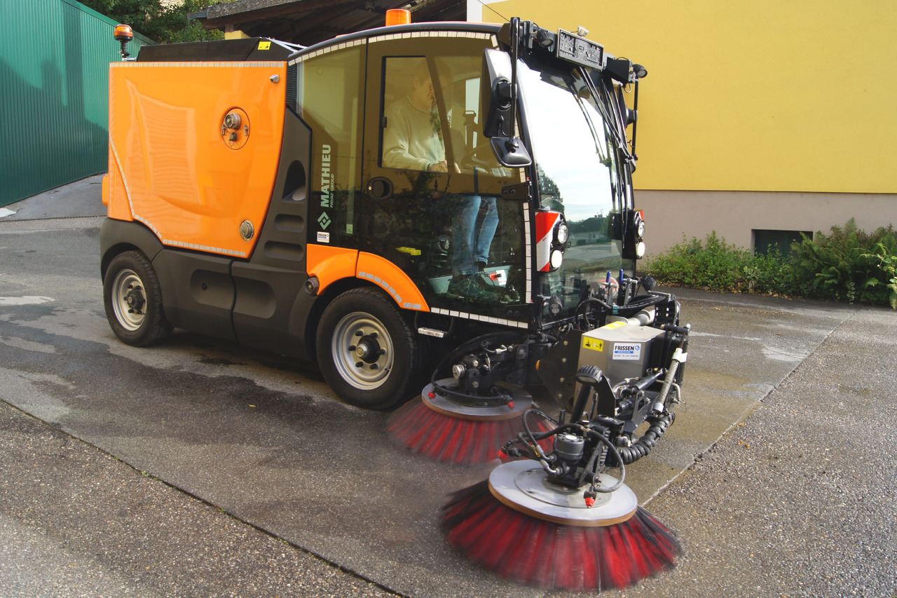 MATHIEU Azura Flex MC210 3-rd brush / EURO 6 - Sopmaskin: bild 2 MATHIEU Azura Flex MC210 3-rd brush / EURO 6 - Sopmaskin: bild 2