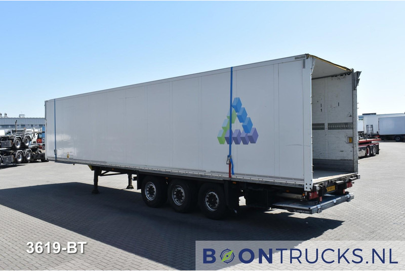Schmitz Cargobull SCB*S3B | DAMAGED / SCHADE * TAIL LIFT (WORKING) * DISC BRAKES - Skåp semitrailer: bild 3 Schmitz Cargobull SCB*S3B | DAMAGED / SCHADE * TAIL LIFT (WORKING) * DISC BRAKES - Skåp semitrailer: bild 3