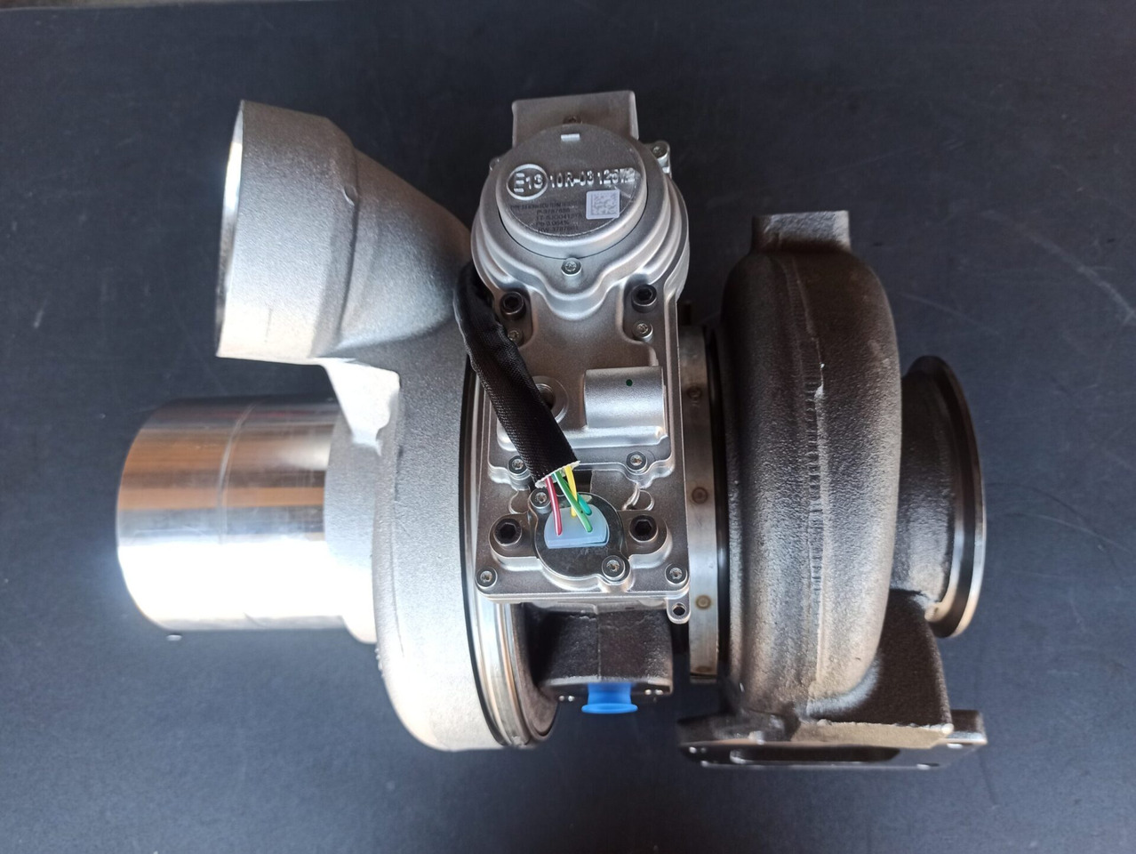 SCANIA TURBOCHARGER - 5351442 - Turbo för Lastbil: bild 1 SCANIA TURBOCHARGER - 5351442 - Turbo för Lastbil: bild 1