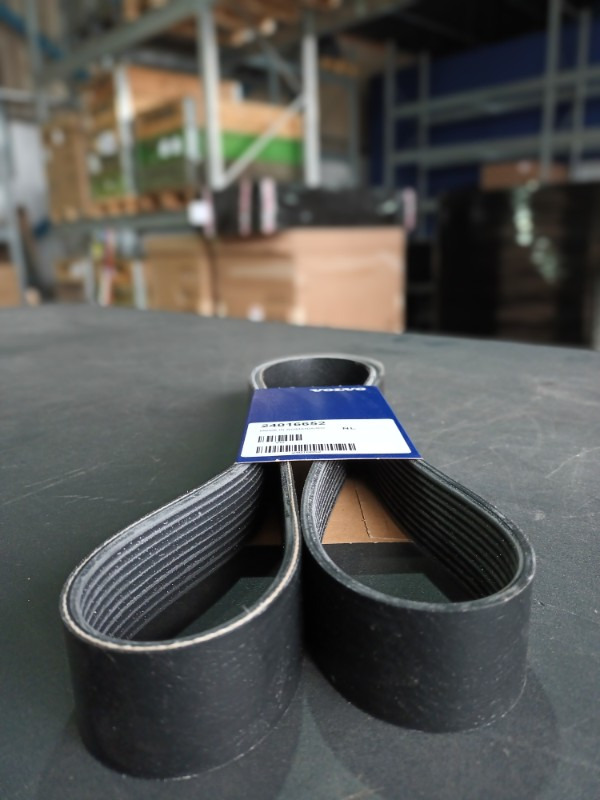 VOLVO V-RIBBED BELT 24016652 - Rem för Lastbil: bild 1 VOLVO V-RIBBED BELT 24016652 - Rem för Lastbil: bild 1