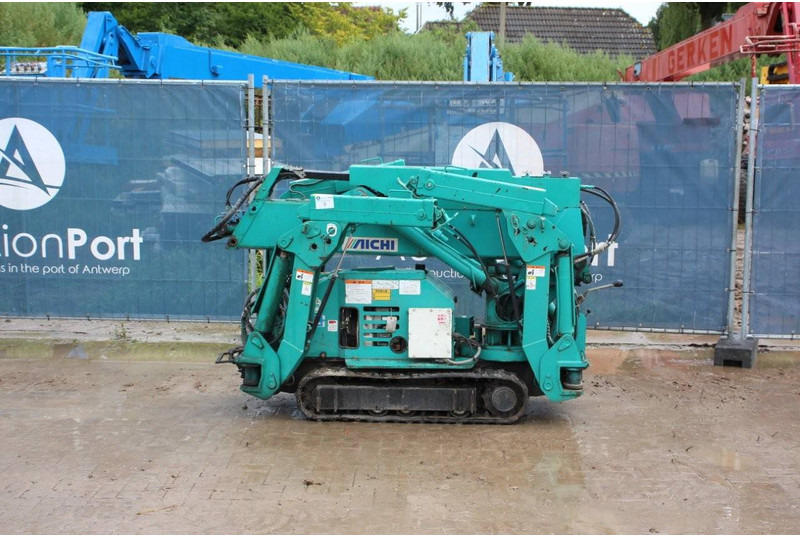 Aichi UJ012 - Bandgående kran: bild 2 Aichi UJ012 - Bandgående kran: bild 2