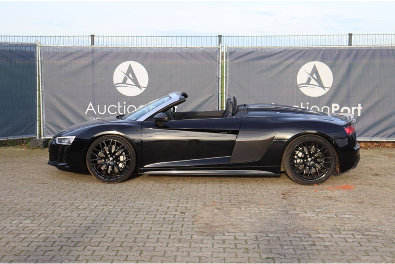 Audi R8 - Personbil: bild 2 Audi R8 - Personbil: bild 2