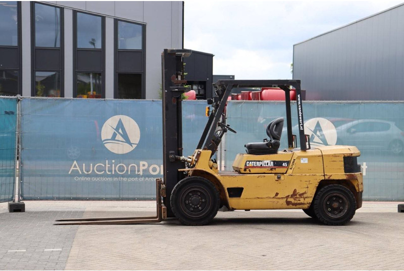 Caterpillar DP45 - Dieseltruck: bild 1 Caterpillar DP45 - Dieseltruck: bild 1