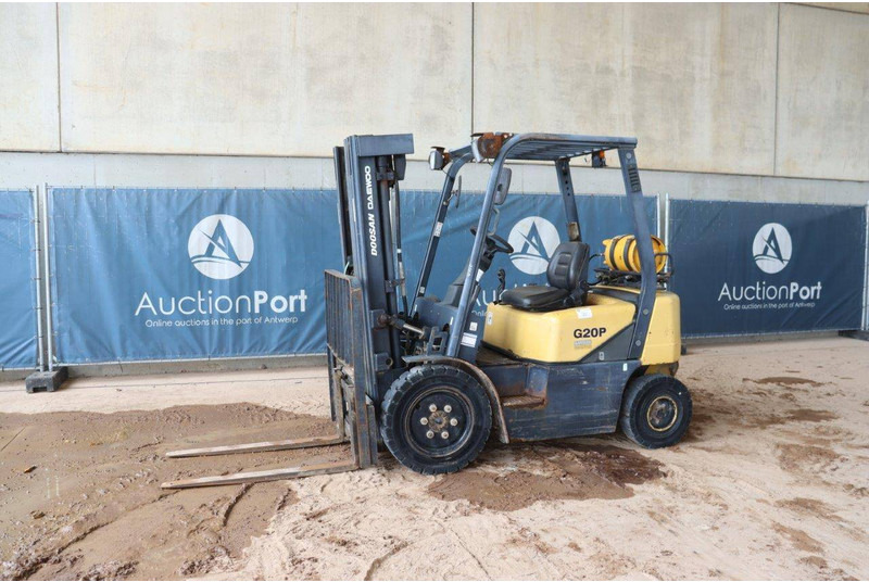 Daewoo-Doosan G20P-3 - Gasoltruck: bild 1 Daewoo-Doosan G20P-3 - Gasoltruck: bild 1