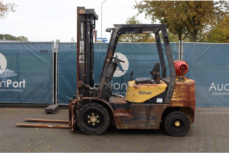 Daewoo G25E-5 - Gasoltruck: bild 2 Daewoo G25E-5 - Gasoltruck: bild 2