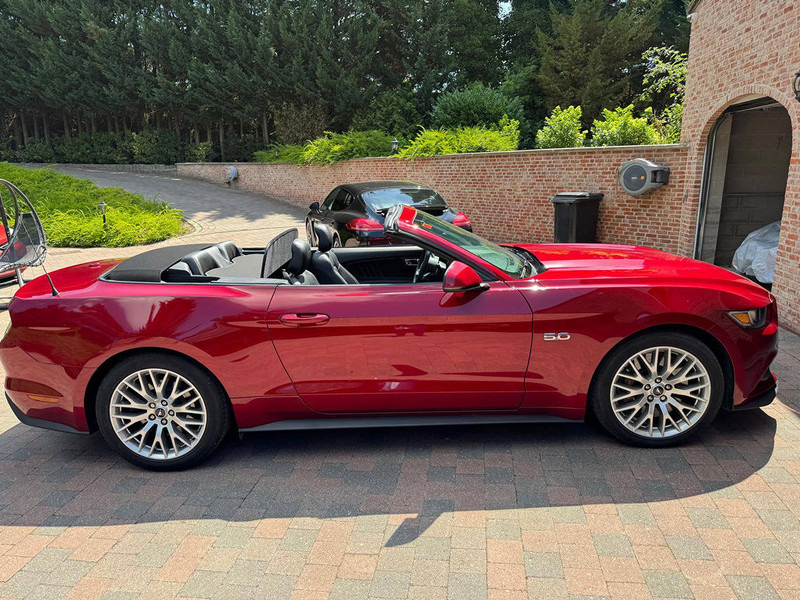 Ford Mustang GT Convertible - Sedan: bild 4 Ford Mustang GT Convertible - Sedan: bild 4
