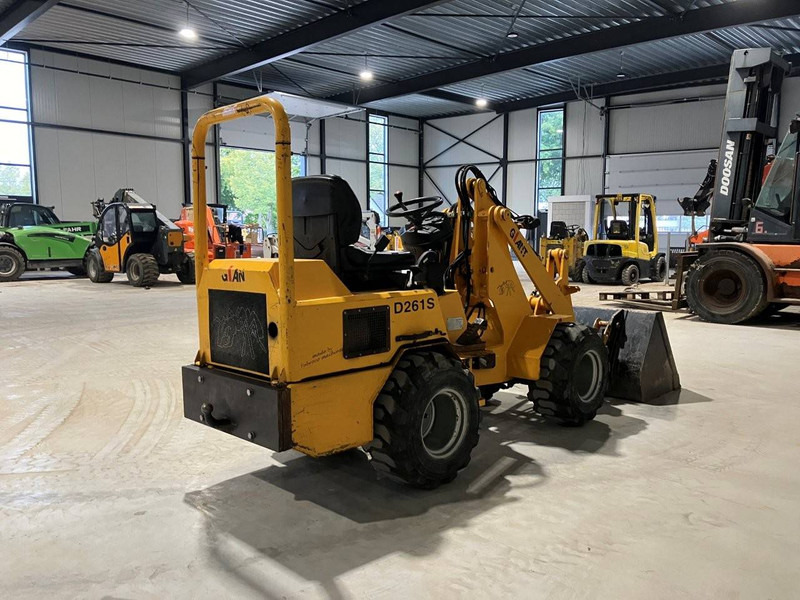 Giant D261S - Hjullastare: bild 5 Giant D261S - Hjullastare: bild 5