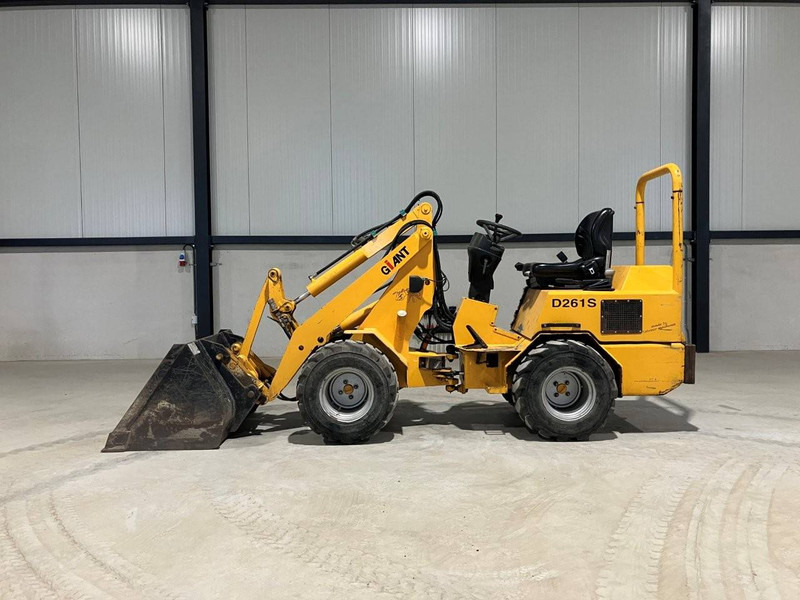 Giant D261S - Hjullastare: bild 3 Giant D261S - Hjullastare: bild 3