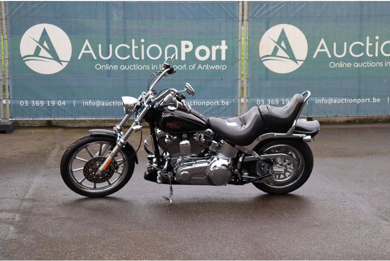 Harley-Davidson Softail Custom - Motorcykel: bild 1 Harley-Davidson Softail Custom - Motorcykel: bild 1