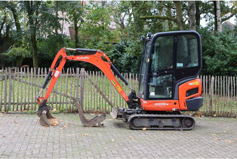 Kubota KX019-4 - Minigrävmaskin: bild 1 Kubota KX019-4 - Minigrävmaskin: bild 1