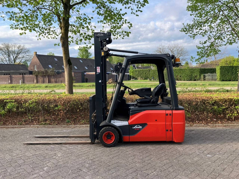 Linde E20L-02 - Eltruck: bild 2 Linde E20L-02 - Eltruck: bild 2