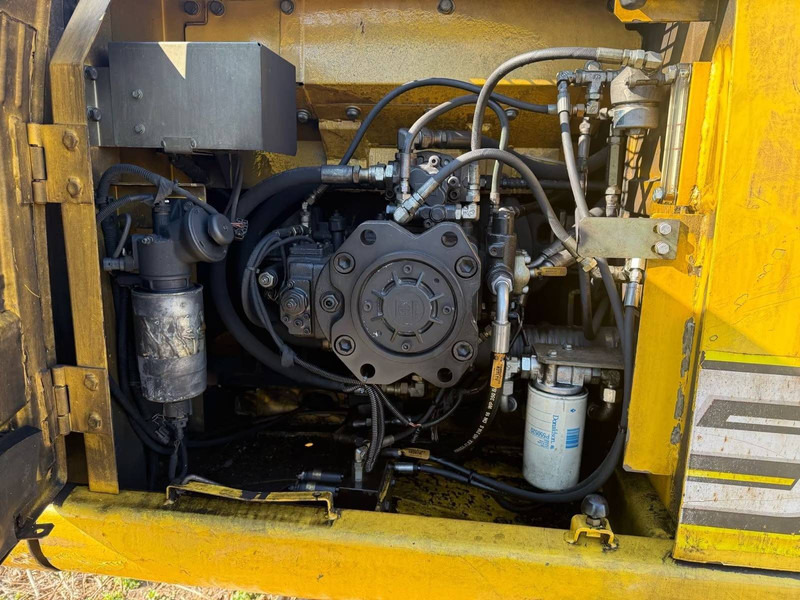 New Holland E215 - Bandgrävare: bild 4 New Holland E215 - Bandgrävare: bild 4