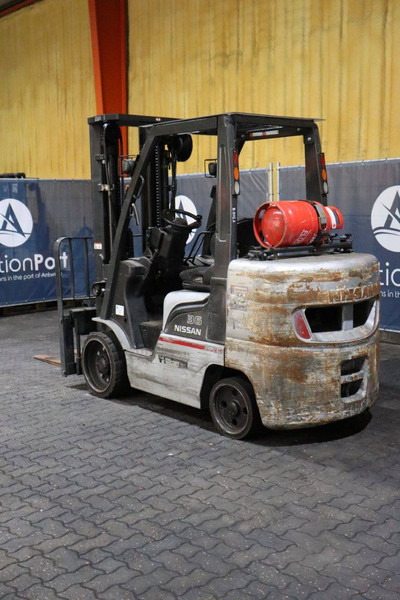 Nissan MC UG1F - Gasoltruck: bild 4 Nissan MC UG1F - Gasoltruck: bild 4