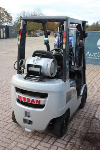 Nissan P1P1A15D - Gasoltruck: bild 5 Nissan P1P1A15D - Gasoltruck: bild 5