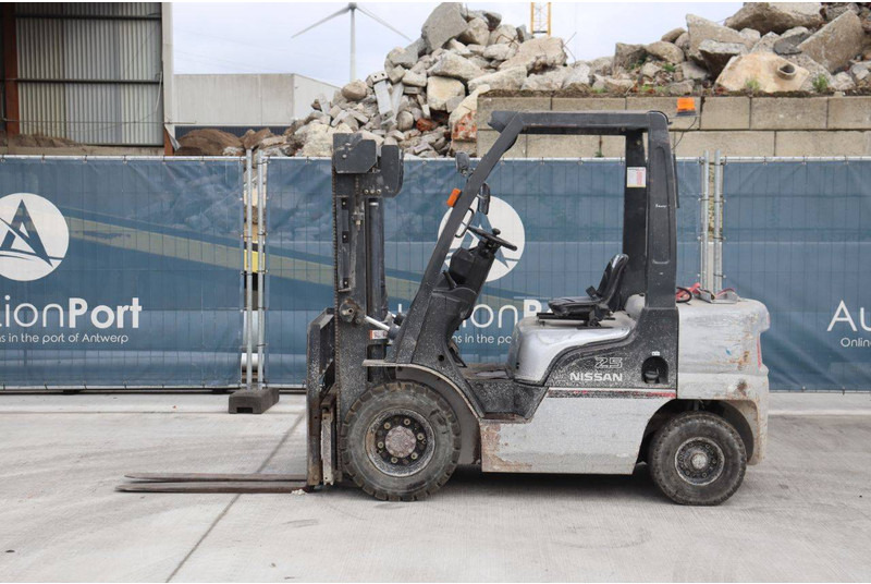 Nissan PL02 - Gasoltruck: bild 2 Nissan PL02 - Gasoltruck: bild 2