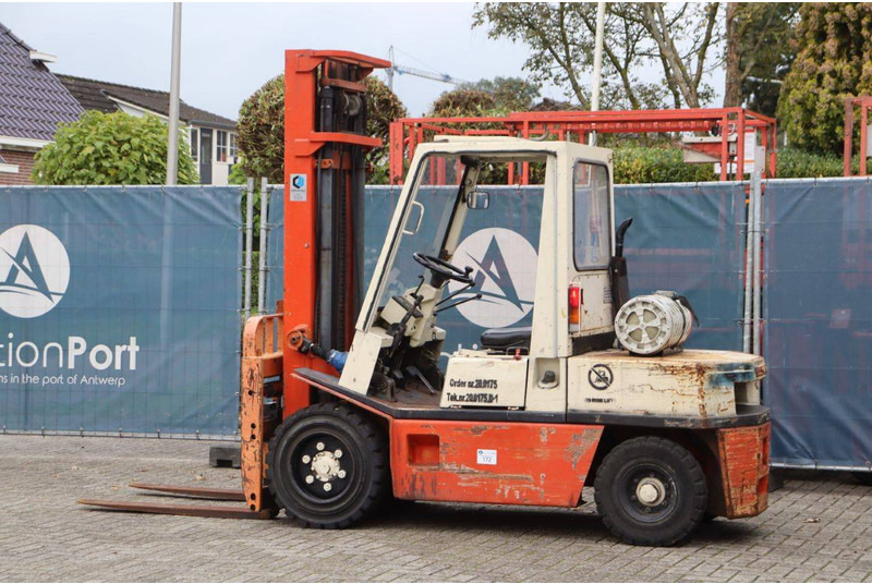 Nissan RGH 02A-30U - Gasoltruck: bild 3 Nissan RGH 02A-30U - Gasoltruck: bild 3