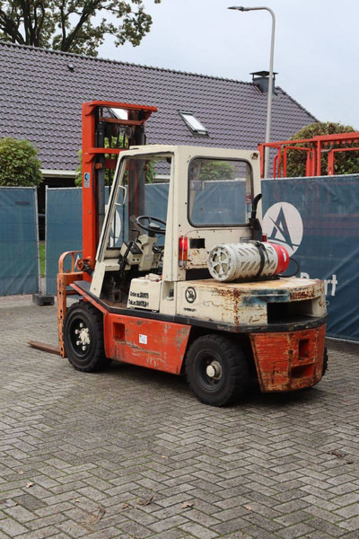 Nissan RGH 02A-30U - Gasoltruck: bild 4 Nissan RGH 02A-30U - Gasoltruck: bild 4