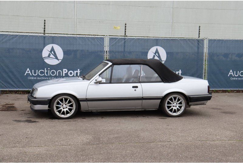 Opel ASCONA-C - Personbil: bild 1 Opel ASCONA-C - Personbil: bild 1
