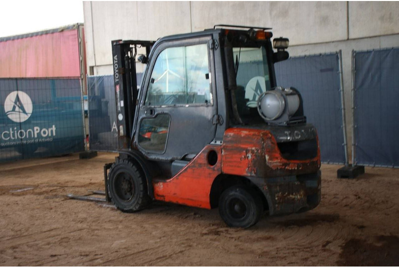 Toyota 06686GF30 - Gasoltruck: bild 3 Toyota 06686GF30 - Gasoltruck: bild 3