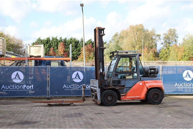 Toyota 8FG70N - Gasoltruck: bild 1 Toyota 8FG70N - Gasoltruck: bild 1