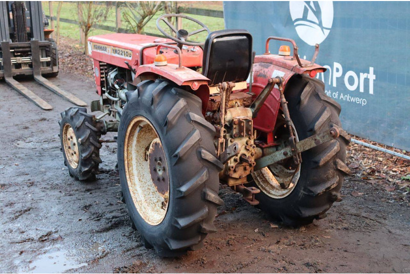 Yanmar YM2210d - Traktor: bild 4 Yanmar YM2210d - Traktor: bild 4