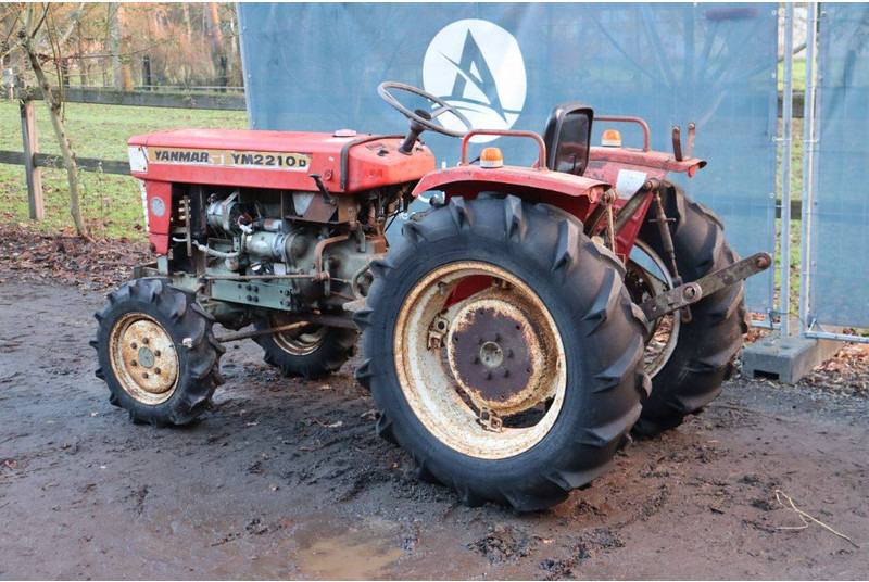 Yanmar YM2210d - Traktor: bild 3 Yanmar YM2210d - Traktor: bild 3