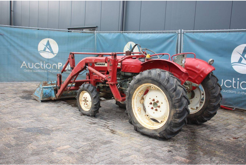 Yanmar YM3110D - Traktor: bild 3 Yanmar YM3110D - Traktor: bild 3