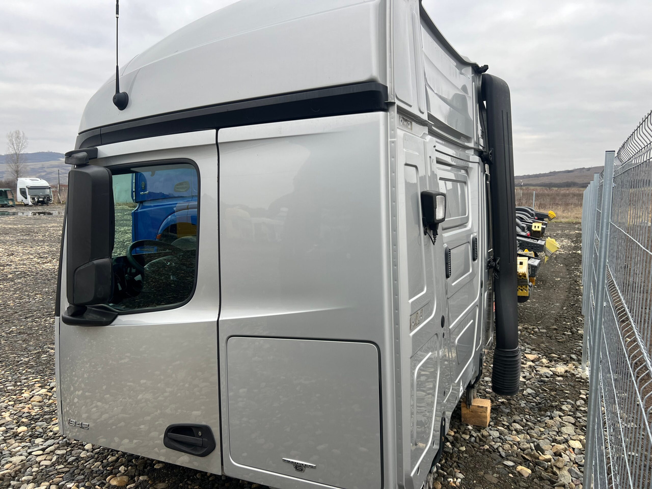 CABINA MERCEDES ACTROS MP4 STREAMSPACE 2.5 - Hytt för Lastbil: bild 4 CABINA MERCEDES ACTROS MP4 STREAMSPACE 2.5 - Hytt för Lastbil: bild 4