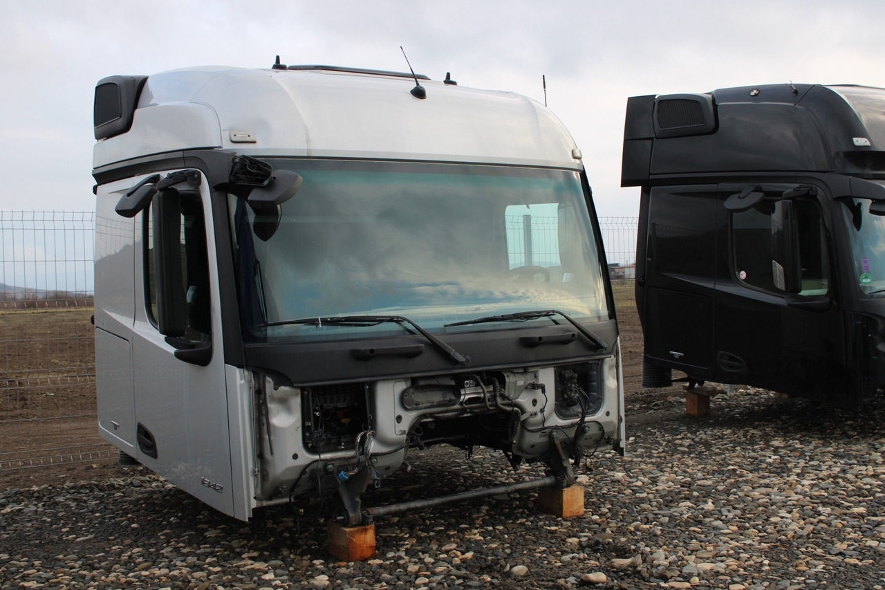 CABINA MERCEDES ACTROS MP4 STREAMSPACE 2.5 - Hytt för Lastbil: bild 2 CABINA MERCEDES ACTROS MP4 STREAMSPACE 2.5 - Hytt för Lastbil: bild 2