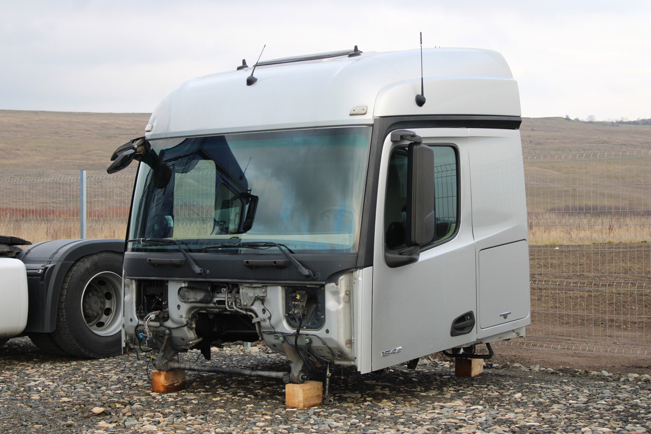 CABINA MERCEDES ACTROS MP4 STREAMSPACE 2.5 - Hytt för Lastbil: bild 3 CABINA MERCEDES ACTROS MP4 STREAMSPACE 2.5 - Hytt för Lastbil: bild 3