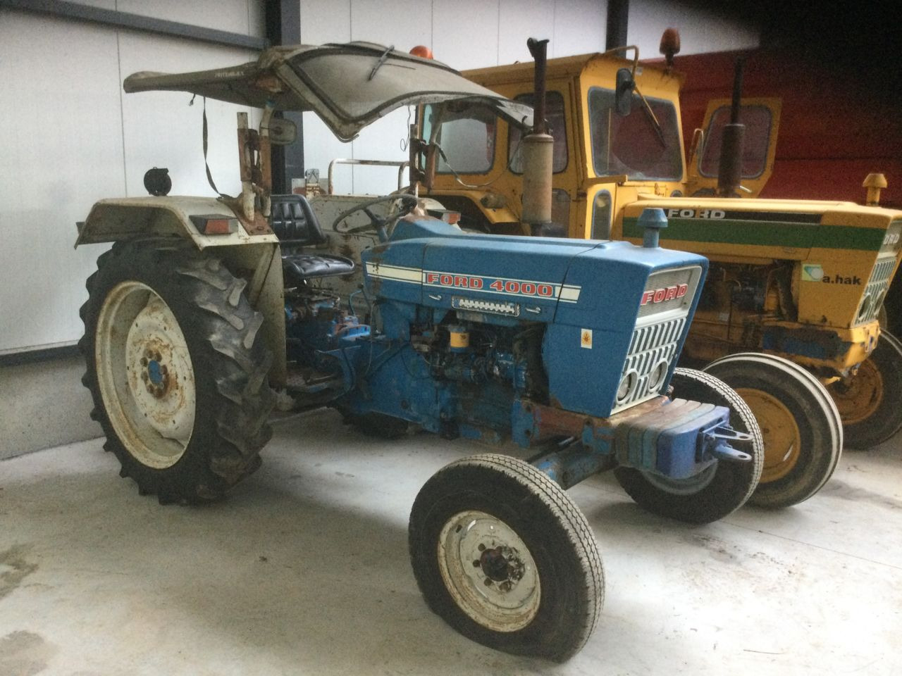 Ford 4000 - Traktor: bild 1 Ford 4000 - Traktor: bild 1