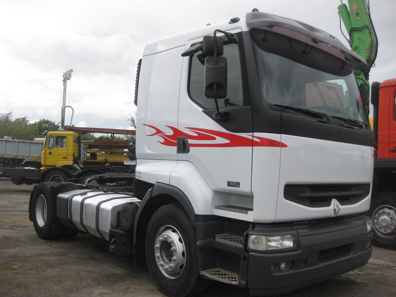 CABEZA TRACTORA RENAULT PREMIUM 420 - Dragbil: bild 2 CABEZA TRACTORA RENAULT PREMIUM 420 - Dragbil: bild 2