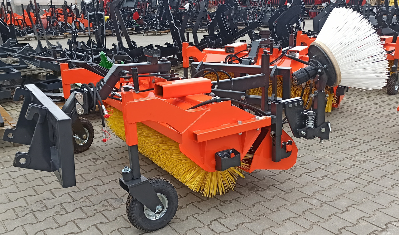 Metal-Technik Zamiatarka TOP MT 1600mm/ Sweeper / Kehrmaschine / Подметальная машина - Sopaggregat: bild 5 Metal-Technik Zamiatarka TOP MT 1600mm/ Sweeper / Kehrmaschine / Подметальная машина - Sopaggregat: bild 5