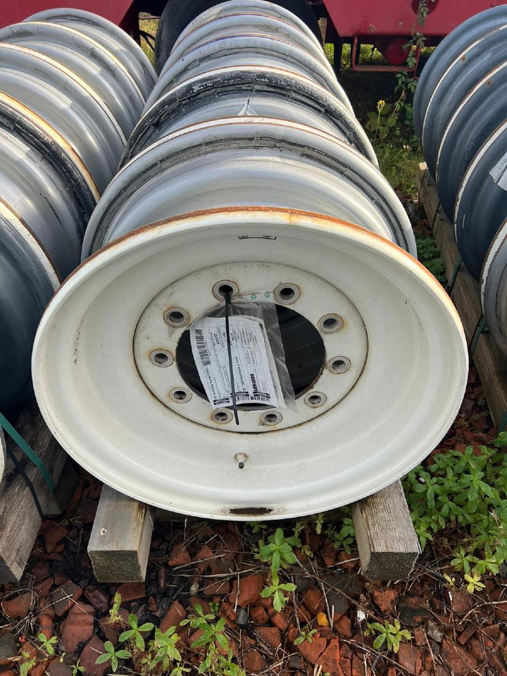 Liebherr Zubehör = Stahlfelgen für LTM Mobilkräne ab Baujahr 2016 - Typ 25-11.00/1,7 - Mobilkran: bild 4 Liebherr Zubehör = Stahlfelgen für LTM Mobilkräne ab Baujahr 2016 - Typ 25-11.00/1,7 - Mobilkran: bild 4