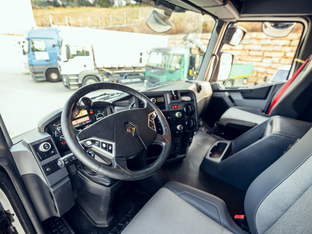 RENAULT C460 E6 (Chassis) - Chassi lastbil: bild 5 RENAULT C460 E6 (Chassis) - Chassi lastbil: bild 5