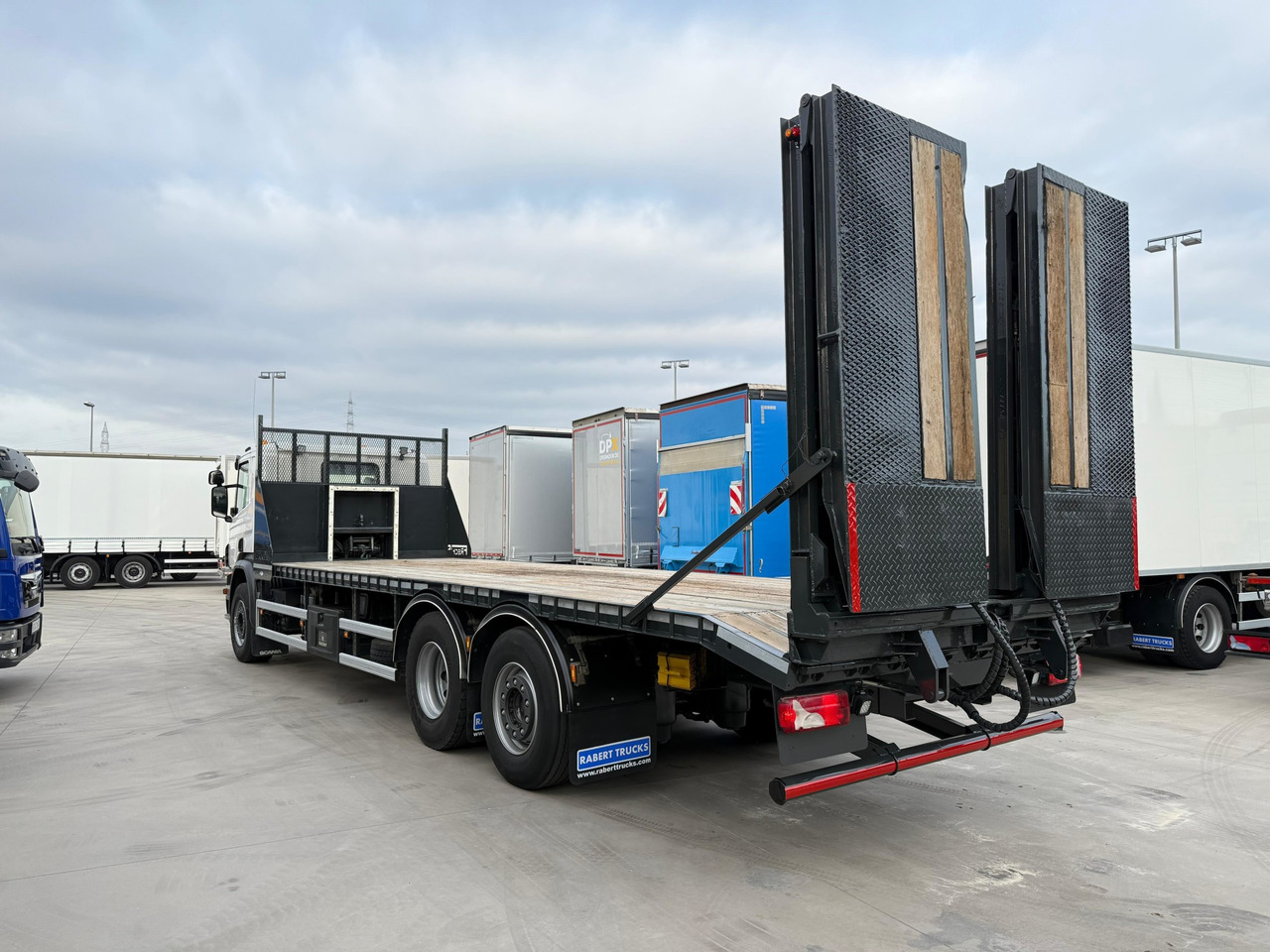 SCANIA P410 E6 (Machinery Carrier) - Biltransportbil lastbil: bild 4 SCANIA P410 E6 (Machinery Carrier) - Biltransportbil lastbil: bild 4