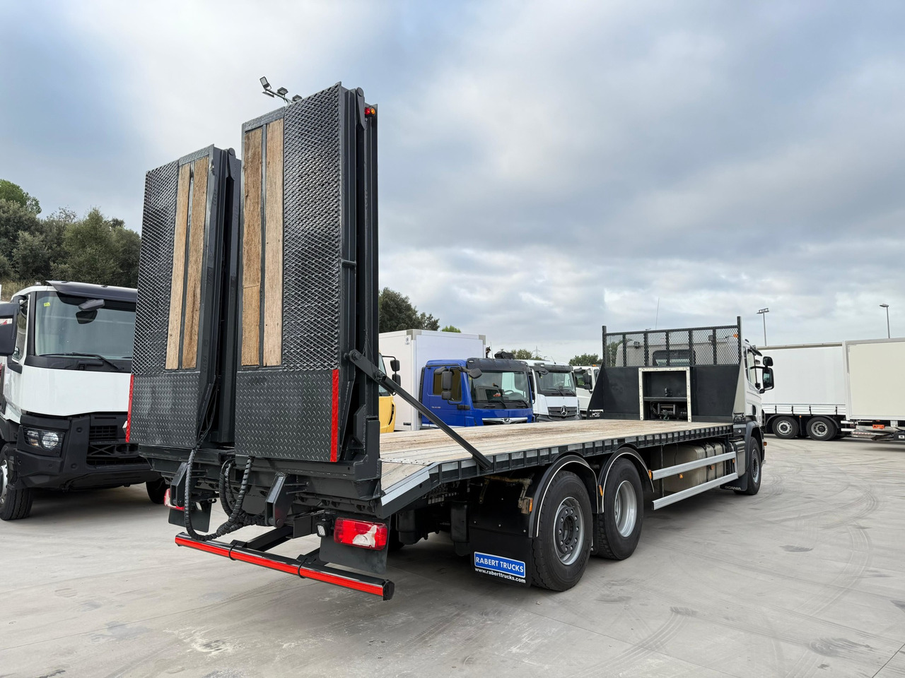 SCANIA P410 E6 (Machinery Carrier) - Biltransportbil lastbil: bild 3 SCANIA P410 E6 (Machinery Carrier) - Biltransportbil lastbil: bild 3